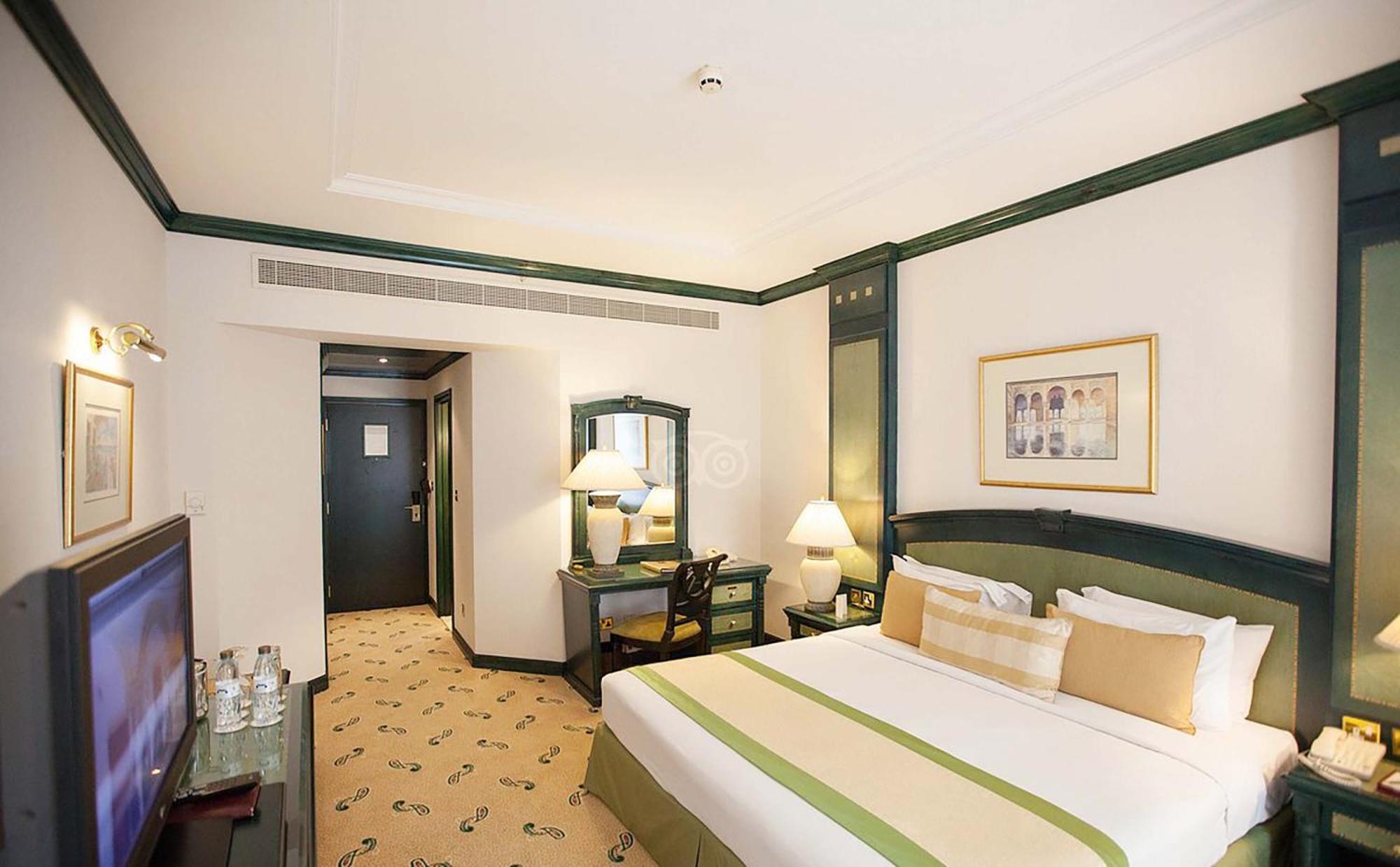 Knight Castle Hotel - Formerly Known As Carlton Palace Hotel Dubai Exteriör bild