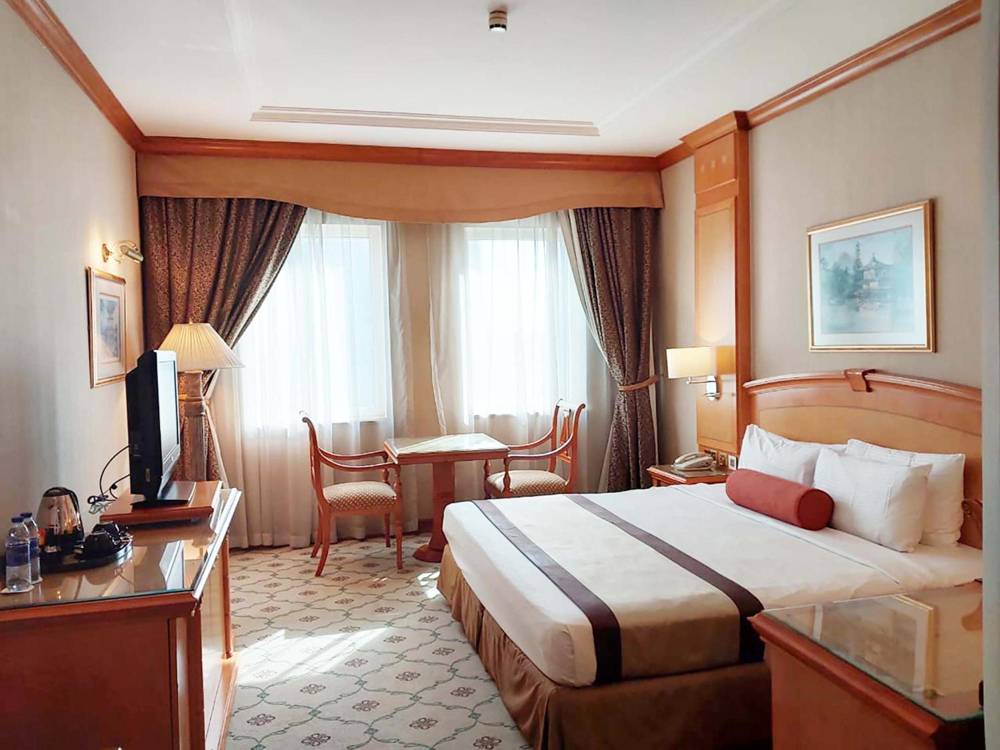 Knight Castle Hotel - Formerly Known As Carlton Palace Hotel Dubai Exteriör bild