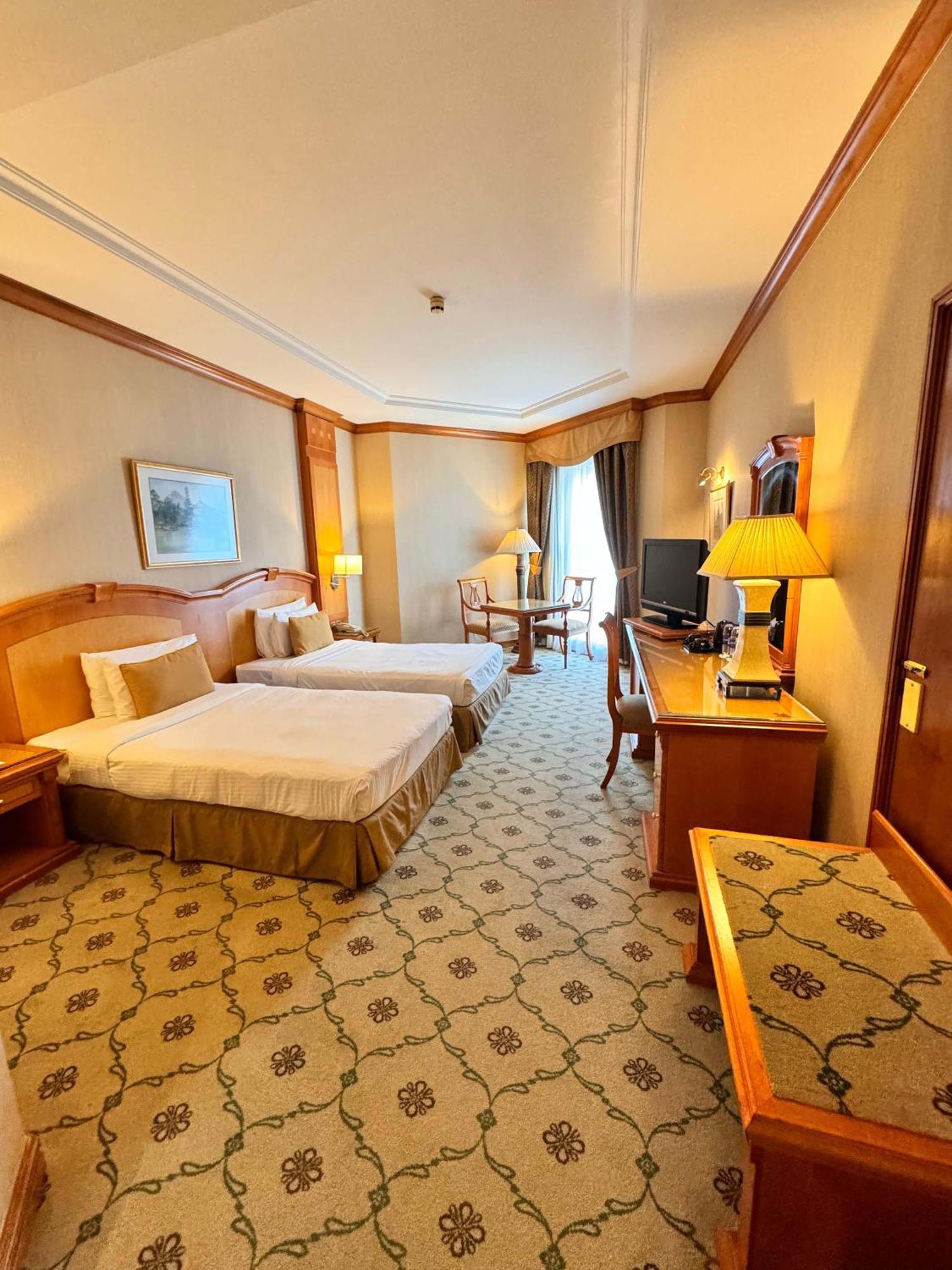Knight Castle Hotel - Formerly Known As Carlton Palace Hotel Dubai Exteriör bild