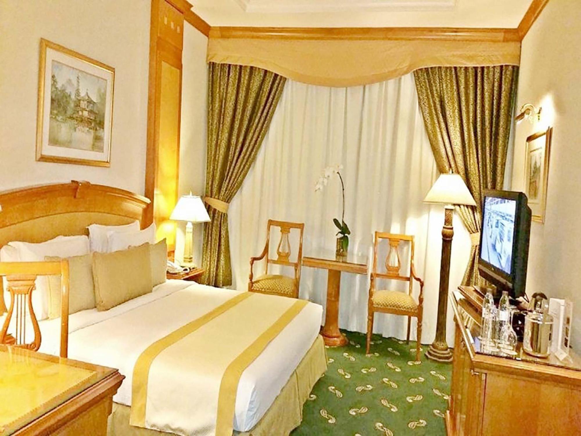 Knight Castle Hotel - Formerly Known As Carlton Palace Hotel Dubai Exteriör bild