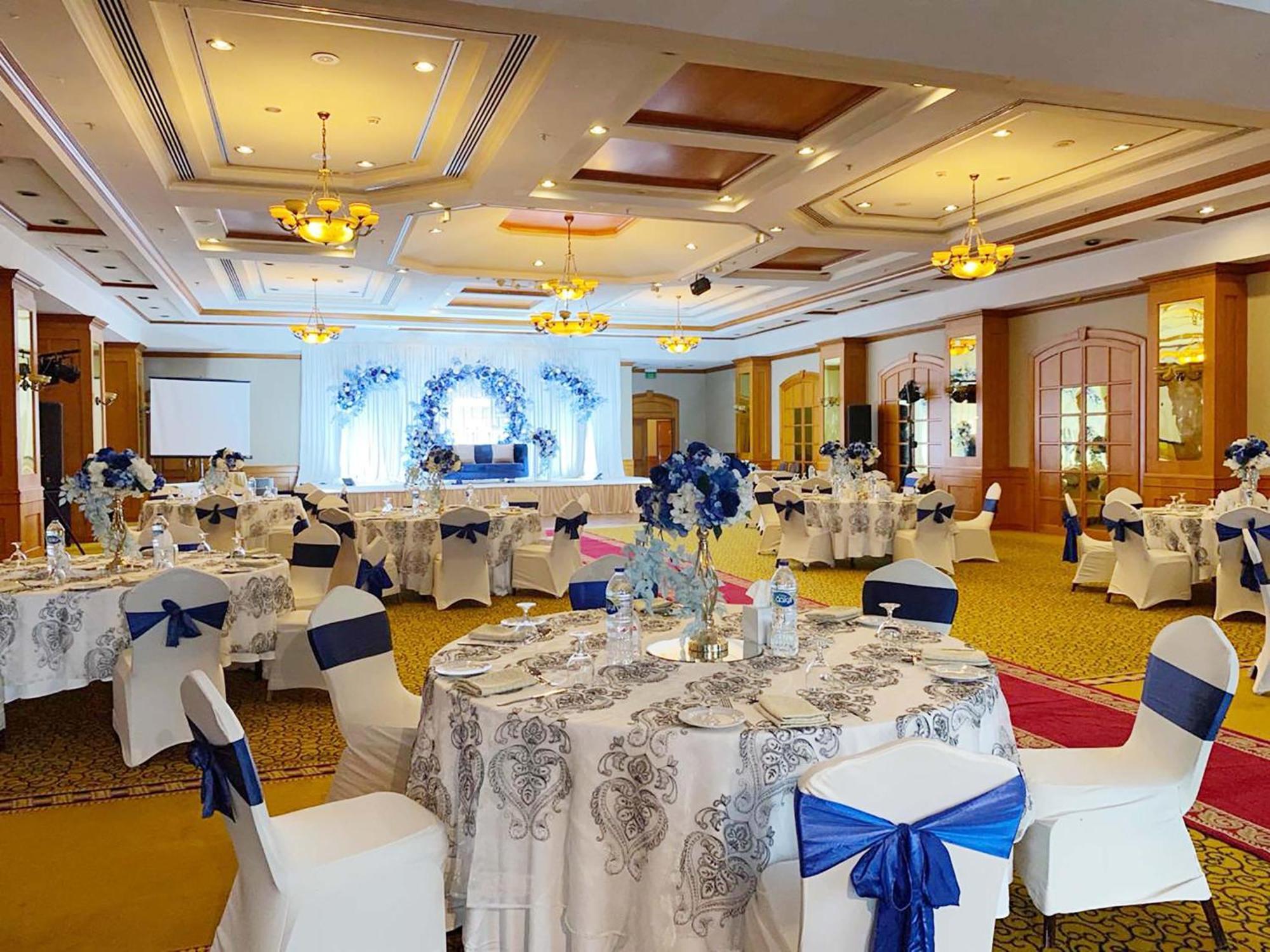 Knight Castle Hotel - Formerly Known As Carlton Palace Hotel Dubai Exteriör bild
