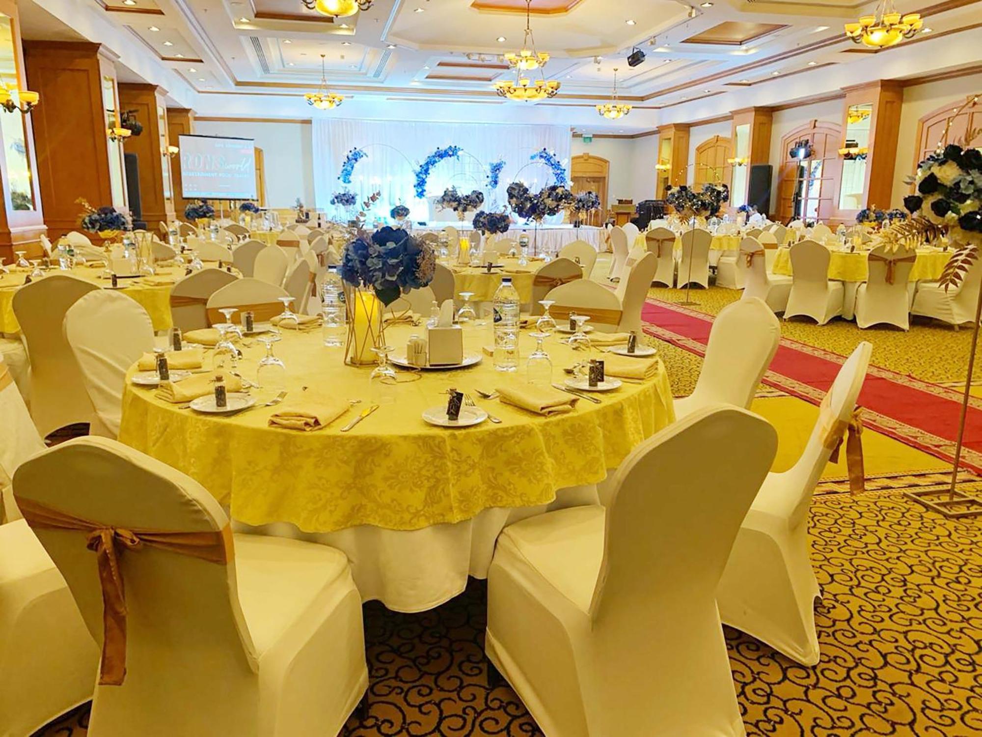 Knight Castle Hotel - Formerly Known As Carlton Palace Hotel Dubai Exteriör bild